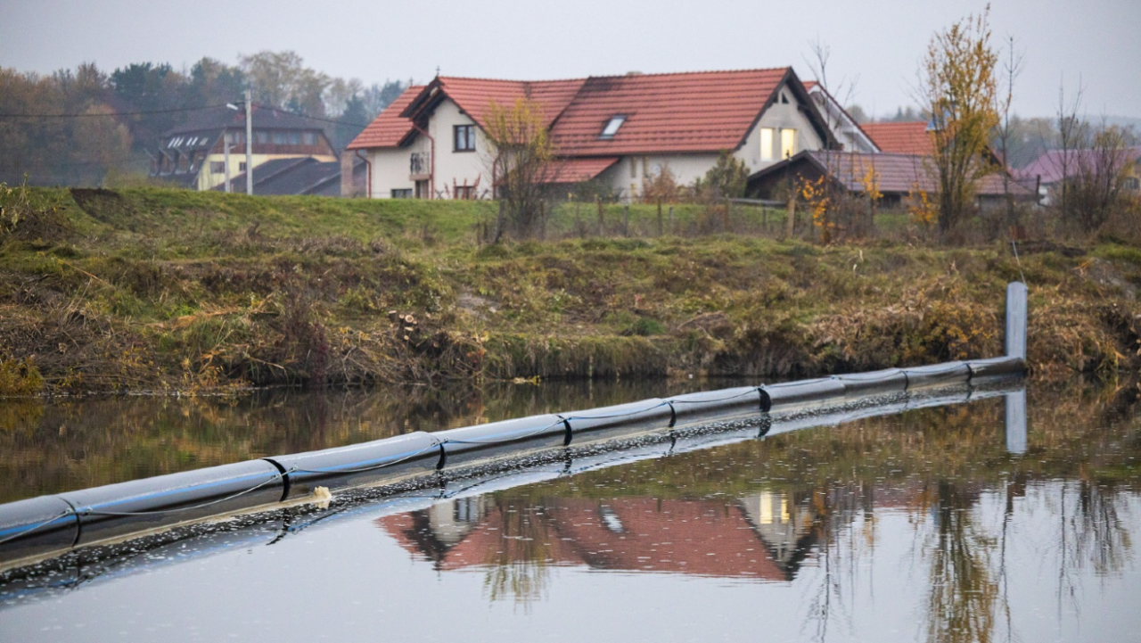 The Rivers Interceptors project has stopped 11 tons of waste from reaching the Danube and the Black Sea since February 2022.