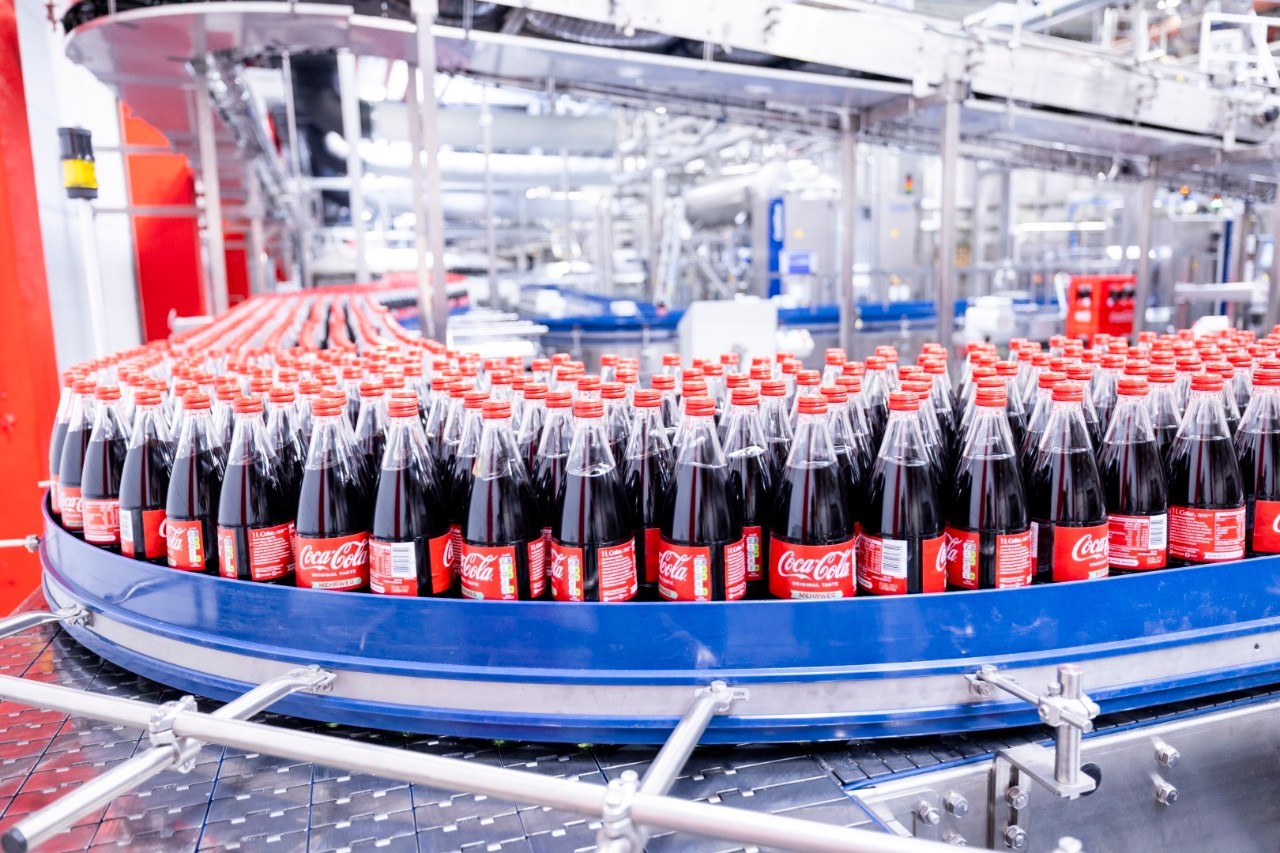 Returnable glass bottling line in Austria